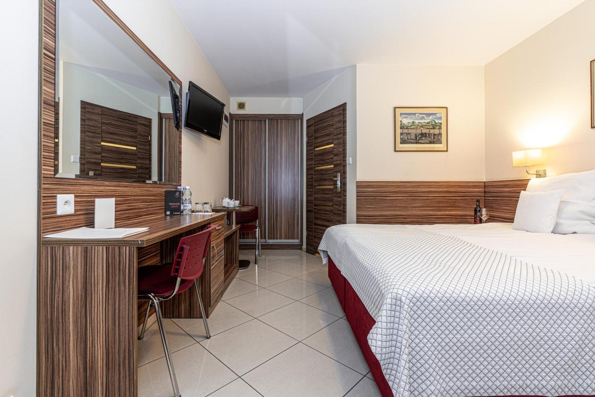 Hotel Soray Wieliczka Dış mekan fotoğraf