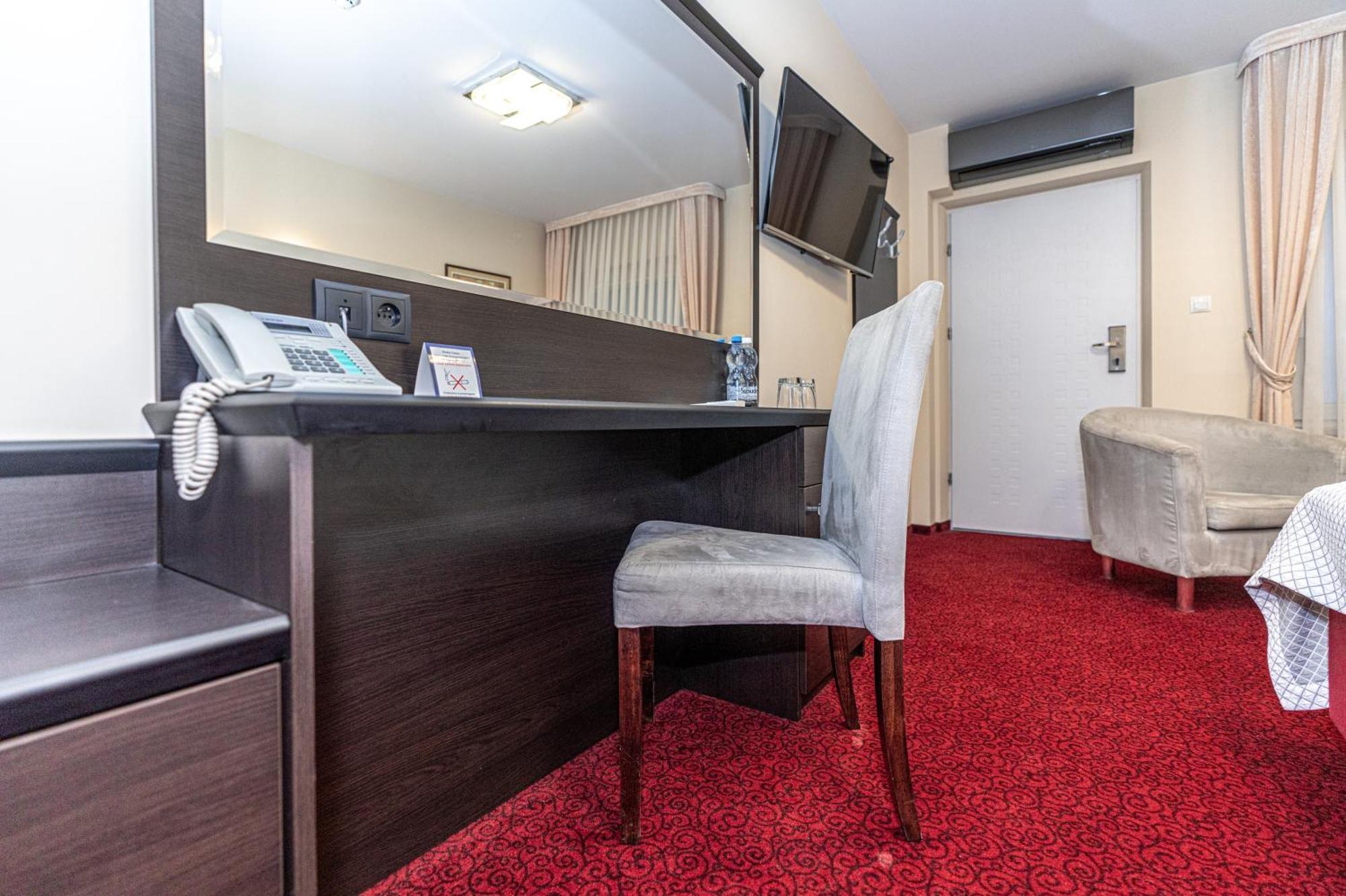 Hotel Soray Wieliczka Dış mekan fotoğraf