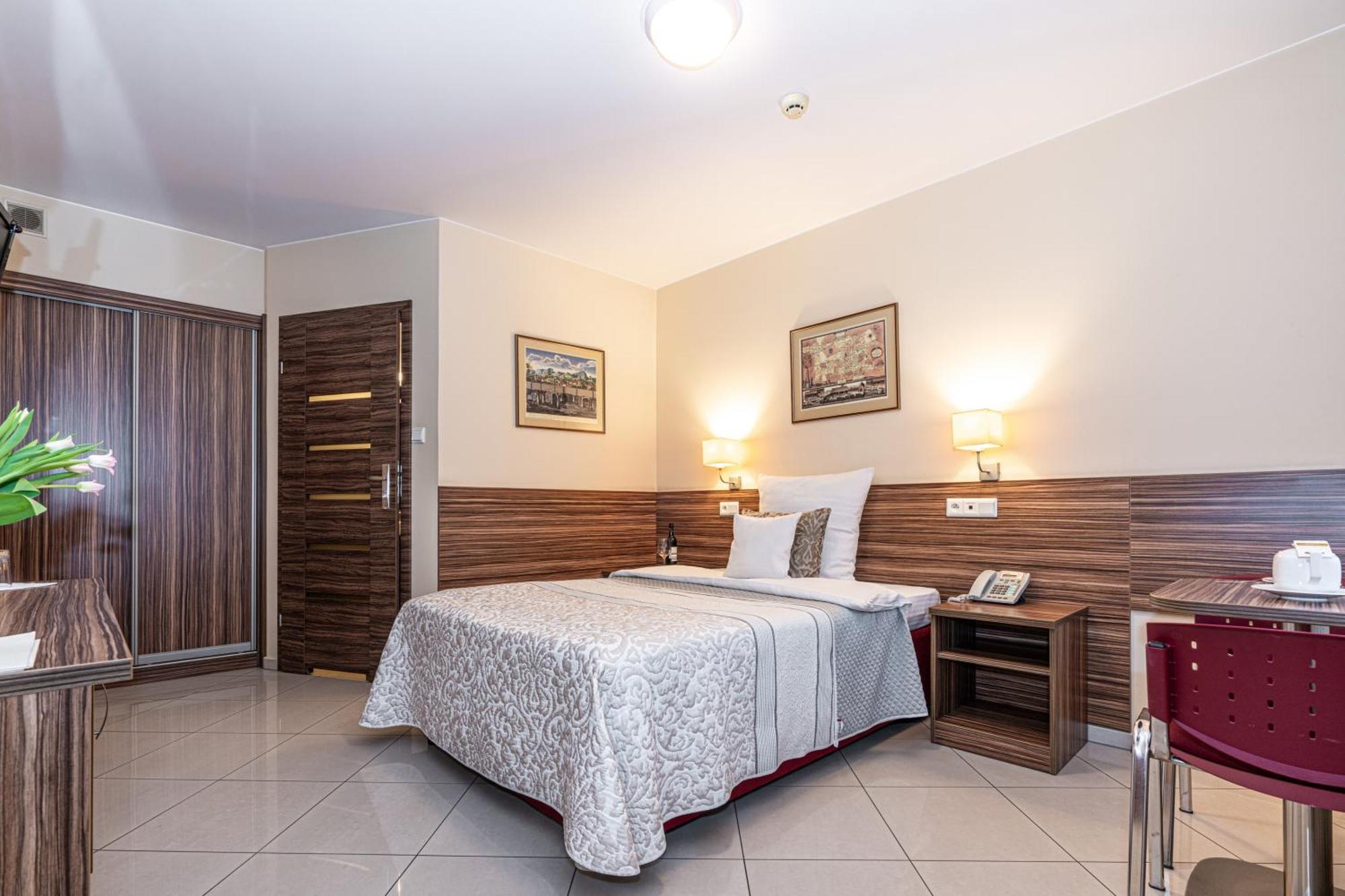 Hotel Soray Wieliczka Dış mekan fotoğraf
